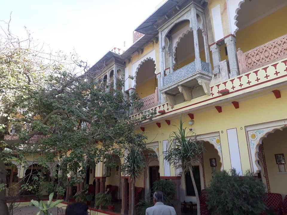 Bassi Fort Palace Chittorgarh Esterno foto